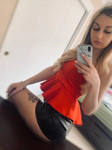 Камилла Маленькая Блондинка